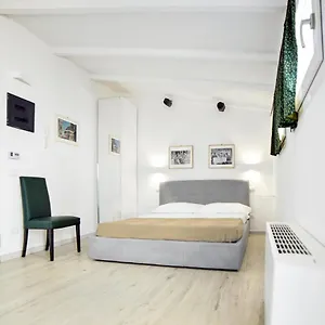 Apartment 55, Florence